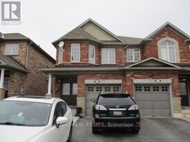 14 Pennyroyal Crescent in Brampton, ON - Building Photo