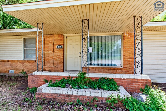 property at 2610 NW Lindy Ave
