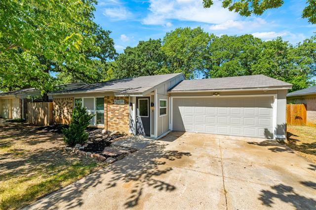 5306 Lansingford Trail in Arlington, TX - Foto de edificio
