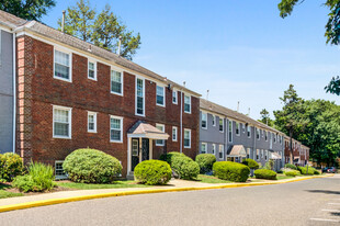 Melrose Station Apartments