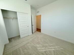 10370 Bayson Wy in Elk Grove, CA - Building Photo - Building Photo