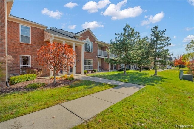 51641 Hale Ln in Chesterfield, MI - Building Photo - Building Photo