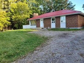 2413 Vivian Rd in Whitchurch-Stouffville, ON - Building Photo