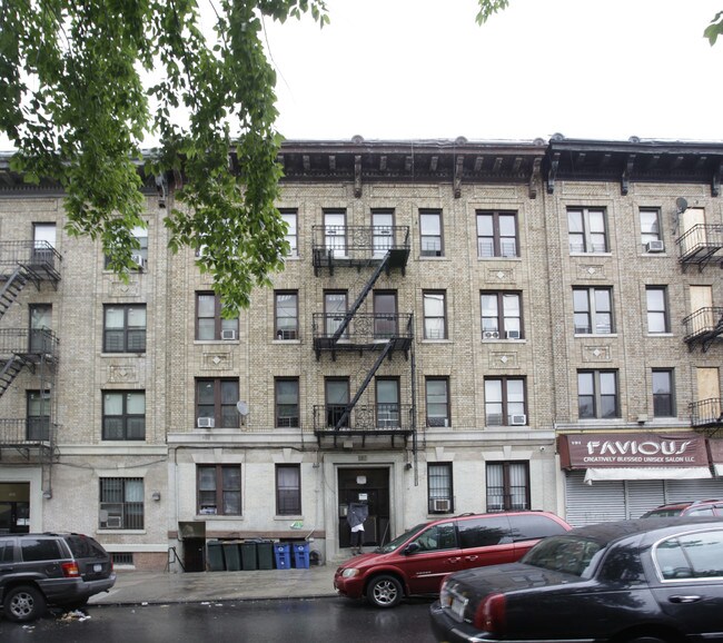 187 Rochester Ave in Brooklyn, NY - Foto de edificio - Building Photo