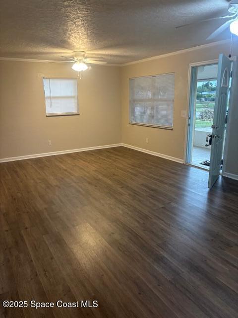 327 Crown Blvd in Melbourne, FL - Building Photo - Building Photo
