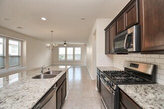 1605 Summer City Dr in Houston, TX - Foto de edificio - Building Photo