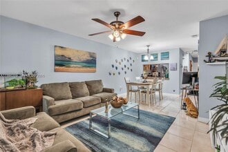 4332 NW 120th Ln in Sunrise, FL - Building Photo - Building Photo