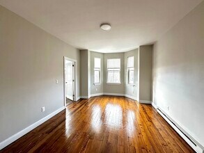 5 Hampshire St in Holyoke, MA - Building Photo - Building Photo