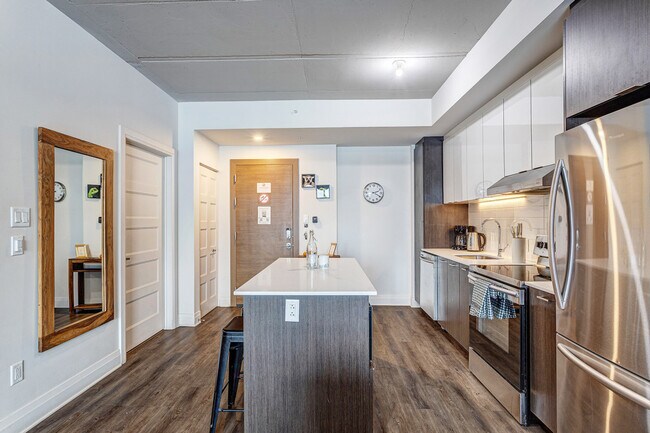 3075 Promenade du Quartier-Saint-Martin in Laval, QC - Building Photo - Building Photo