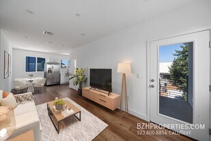 6338 Beck Ave in Los Angeles, CA - Building Photo