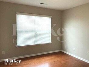 1544 Moss Creek Dr, Unit 07304 in Harrisburg, NC - Foto de edificio - Building Photo