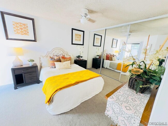 9444 Twin Trails Dr in San Diego, CA - Building Photo - Building Photo