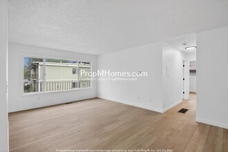 6056 SW Valley Ave in Beaverton, OR - Building Photo - Building Photo