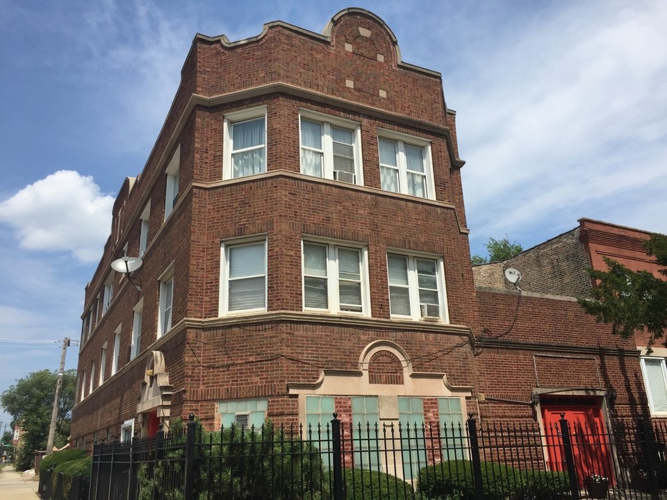 1400 East 72nd Street in Chicago, IL - Foto de edificio