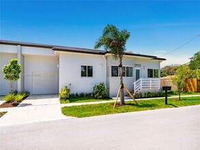 2931 SW 12th Ave in Fort Lauderdale, FL - Building Photo - Building Photo