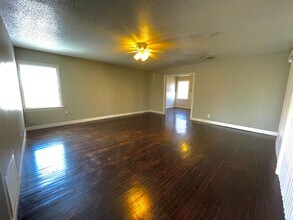 2319 29th St in Lubbock, TX - Building Photo - Building Photo