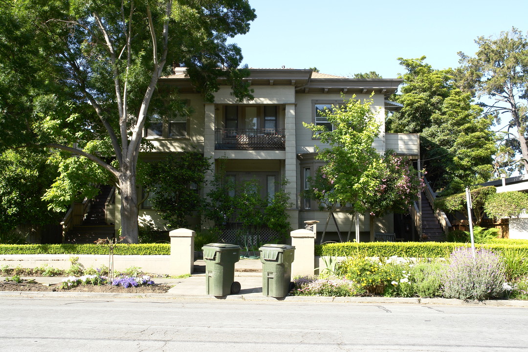 1257 Mills St in Menlo Park, CA - Building Photo