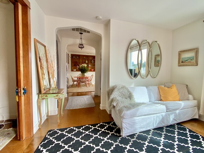 1619 1/2 Grafton St in Los Angeles, CA - Building Photo - Building Photo