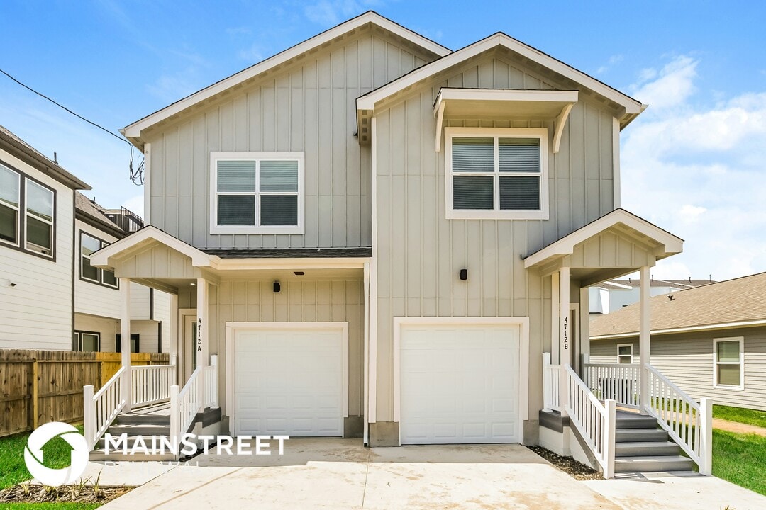 4712 Rawley St in Houston, TX - Building Photo