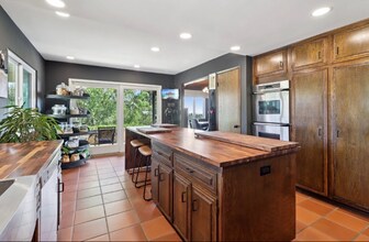 2073 Elevado Rd in Vista, CA - Building Photo - Building Photo