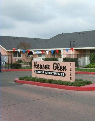 Houser Glen Senior Apartments in Modesto, CA - Building Photo - Building Photo