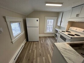 518 Lake Ave in Elyria, OH - Building Photo