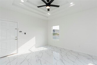 1007 N Clarence Ave, Unit 4 in Edinburg, TX - Building Photo - Building Photo
