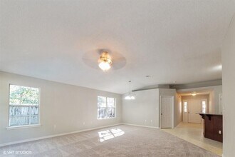 2104 Presidio St in Navarre, FL - Building Photo - Building Photo