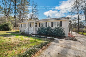 521 Ivy Ln in Stockbridge, GA - Foto de edificio - Building Photo