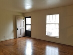 2923 Amity Garden Ct in Charlotte, NC - Building Photo - Building Photo