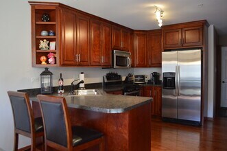 18123 94th Ave in Tinley Park, IL - Foto de edificio - Building Photo