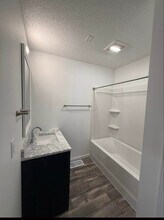 11074 35th St N, Unit lower unit in Lake Elmo, MN - Foto de edificio - Building Photo