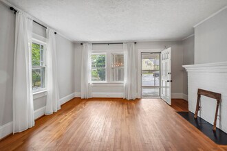 1858 Lyle Ave in Atlanta, GA - Building Photo - Building Photo