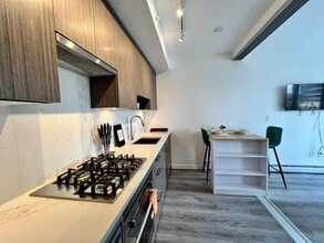 13350 Central Ave in Surrey, BC - Building Photo - Building Photo