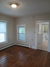 112 Library Ave, Unit Apt 2 in Rutland, VT - Building Photo - Building Photo
