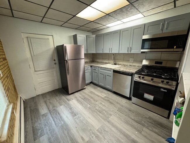 44 Cleveland Ave, Unit 3 in Binghamton, NY - Building Photo - Building Photo