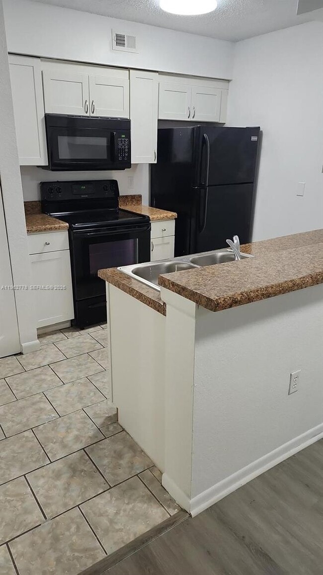 property at 2850 N Oakland Forest Dr