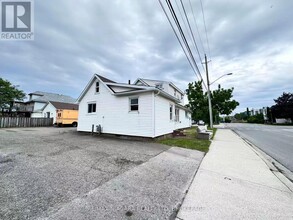 5703-5703 Desson Ave in Niagara Falls, ON - Building Photo - Building Photo