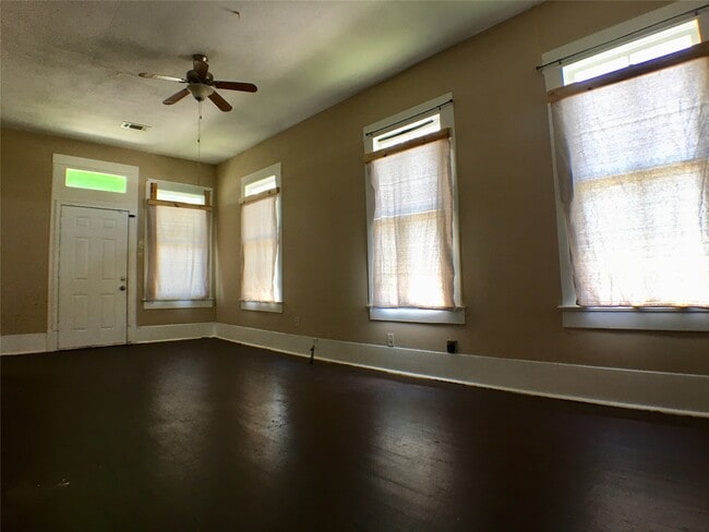 property at 3828 Avenue M 1/2