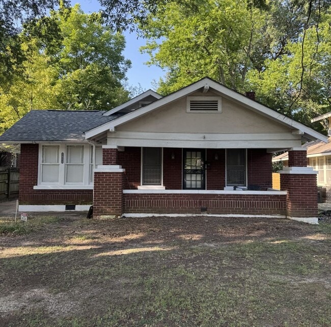 property at 1901 Snowden Ave