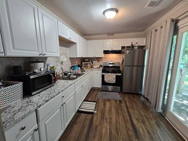 4736 Cinderella Rd in Charlotte, NC - Building Photo - Building Photo