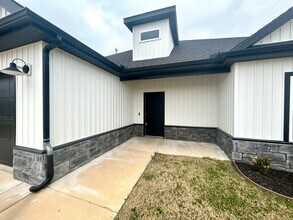 1340 Mount Hood Dr in Centerton, AR - Building Photo - Building Photo