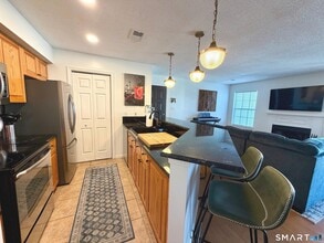 1 Forest Glen Cir in Middletown, CT - Building Photo - Building Photo