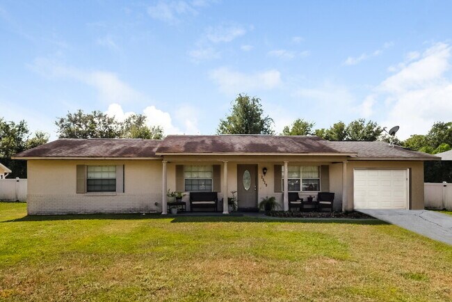 property at 2829 Staten Dr