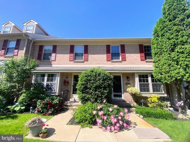 property at 618 Shropshire Dr