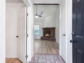 7859 Hawk Trail St in San Antonio, TX - Building Photo - Building Photo