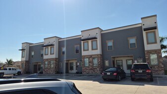 306 S 25th St, Unit P-3 in Hidalgo, TX - Building Photo