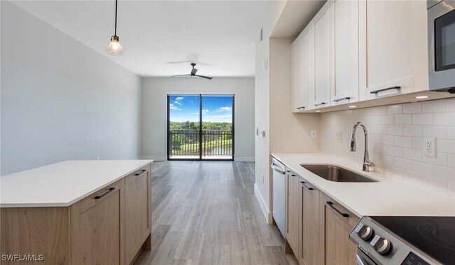 22980 Vista Edera Cir in Estero, FL - Building Photo - Building Photo