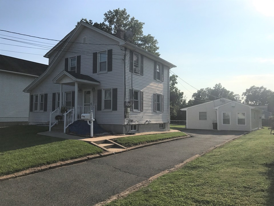 1544 Dumont Ave in South Plainfield, NJ - Building Photo