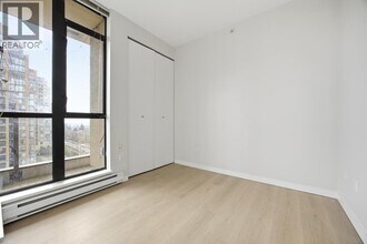 6823 Station Hill Dr in Burnaby, BC - Building Photo - Building Photo